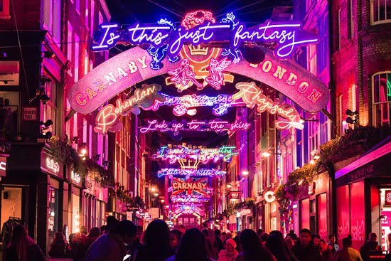 Atmosfera natalizia a Londra