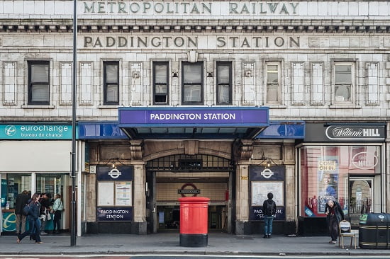 Paddington Station a Londra: facciata e area esterna della stazione