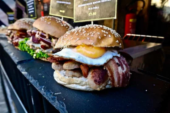 Tour gastronomici a Londra tra mercati, street food e quartieri storici